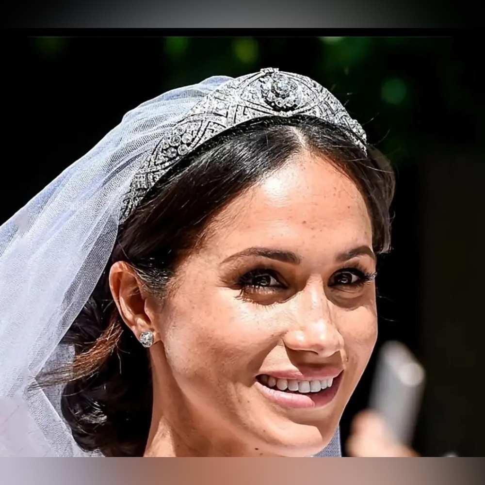 Gorgeous Meghan Markle Wedding Crown Tiara ✨✨Amazing reviews